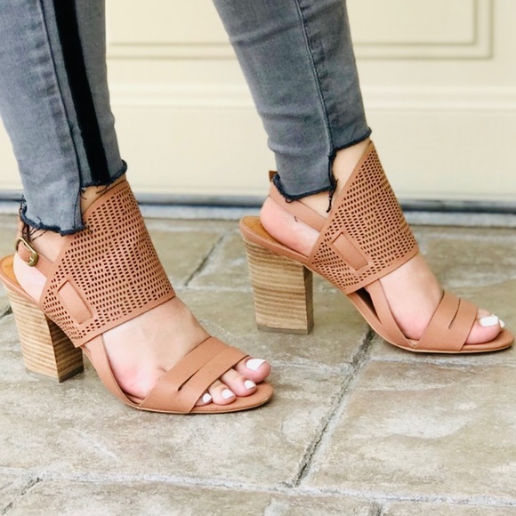 Buckle Shoes - Perforated Buckled Peep Toe Block Heel Sandal